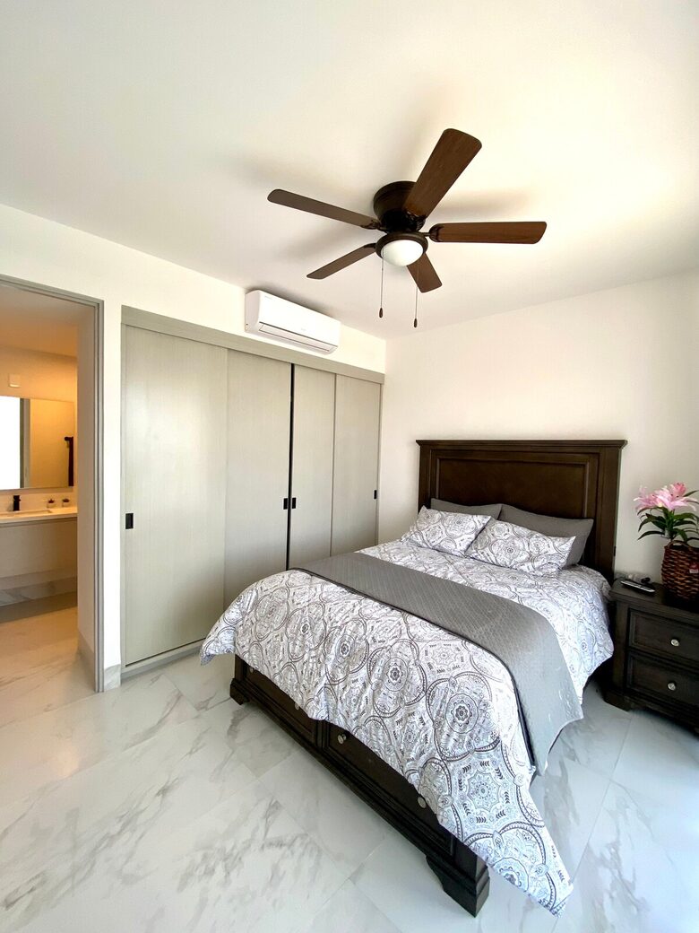 Stylish Coastal Escape in the Heart of Cabo San Lucas - Cabo San Lucas, Mexico