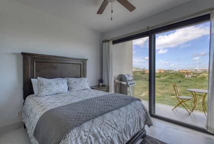 Stylish Coastal Escape in the Heart of Cabo San Lucas - Cabo San Lucas, Mexico