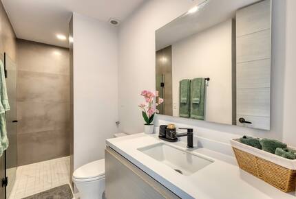 Stylish Coastal Escape in the Heart of Cabo San Lucas - Cabo San Lucas, Mexico