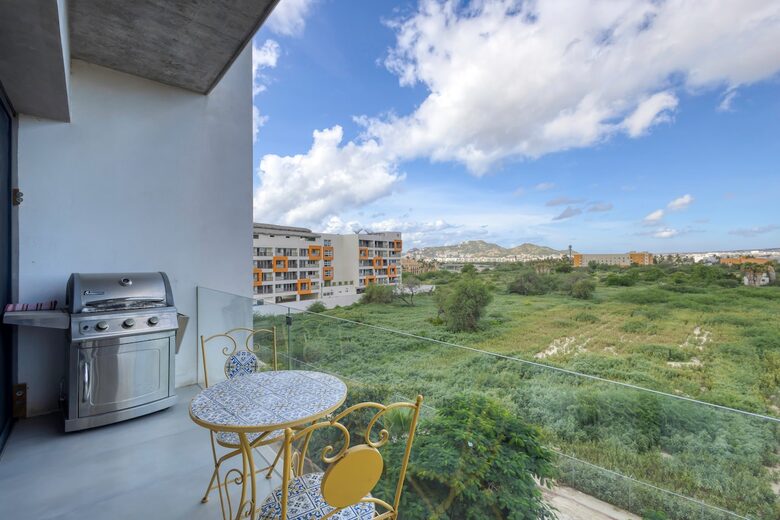 Stylish Coastal Escape in the Heart of Cabo San Lucas - Cabo San Lucas, Mexico