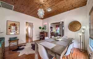 Comal River Bungalow | Steps to Schlitterbahn & Downtown - New Braunfels, Texas