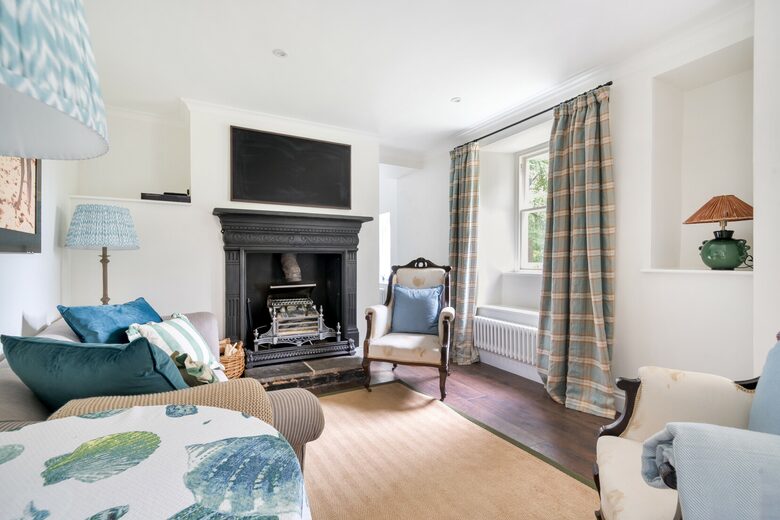 Charming 19th-Century Cottage - Tiverton, United Kingdom