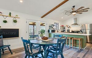 Modern Cabin Comfort in the Heart of Maggie Valley - Maggie Valley, North Carolina