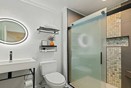 Modern Cabin Comfort in the Heart of Maggie Valley - Maggie Valley, North Carolina