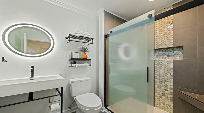 Modern Cabin Comfort in the Heart of Maggie Valley - Maggie Valley, North Carolina