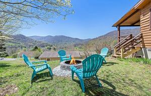 Modern Cabin Comfort in the Heart of Maggie Valley - Maggie Valley, North Carolina