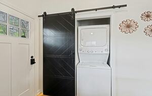 Modern Cabin Comfort in the Heart of Maggie Valley - Maggie Valley, North Carolina