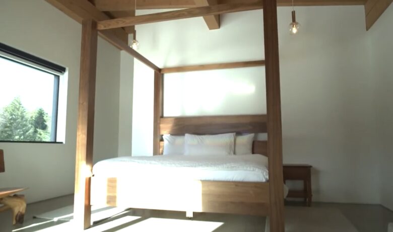 Reve Chalet | An 8-Acre Alpine Estate in the Heart of Revelstoke - Revelstoke, Canada