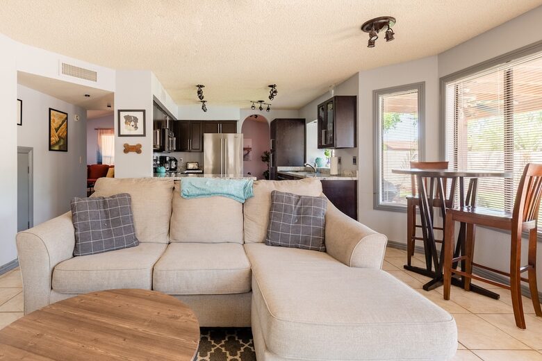 Sunlit Retreat Near South Mountain Trails - Phoenix, Arizona