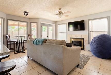 Sunlit Retreat Near South Mountain Trails - Phoenix, Arizona
