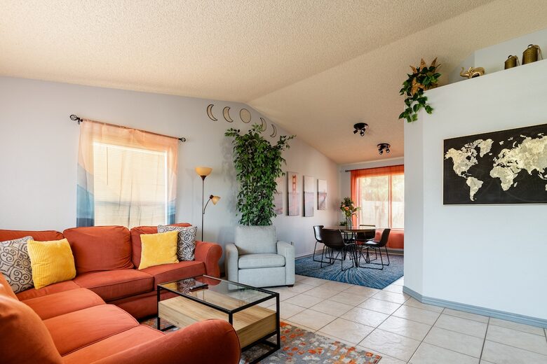 Sunlit Retreat Near South Mountain Trails - Phoenix, Arizona