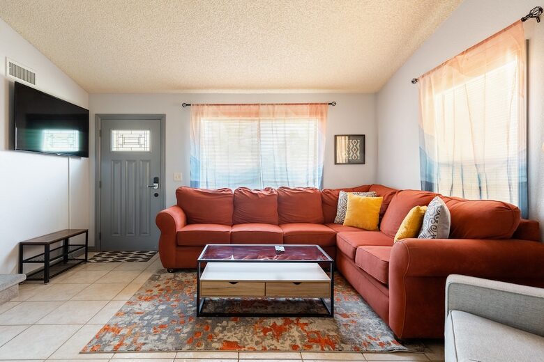 Sunlit Retreat Near South Mountain Trails - Phoenix, Arizona