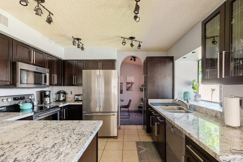 Sunlit Retreat Near South Mountain Trails - Phoenix, Arizona