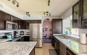 Sunlit Retreat Near South Mountain Trails - Phoenix, Arizona