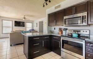 Sunlit Retreat Near South Mountain Trails - Phoenix, Arizona