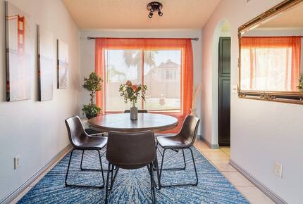 Sunlit Retreat Near South Mountain Trails - Phoenix, Arizona