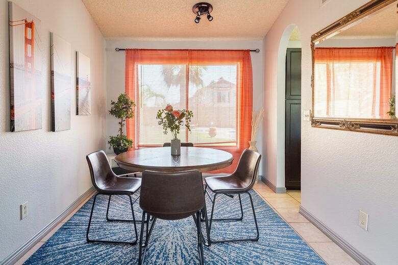 Sunlit Retreat Near South Mountain Trails - Phoenix, Arizona