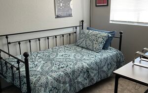 Sunlit Retreat Near South Mountain Trails - Phoenix, Arizona