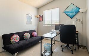 Sunlit Retreat Near South Mountain Trails - Phoenix, Arizona