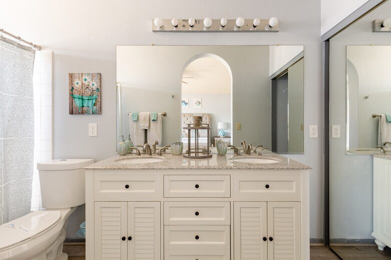 Sunlit Retreat Near South Mountain Trails - Phoenix, Arizona