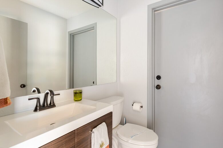 Sunlit Retreat Near South Mountain Trails - Phoenix, Arizona