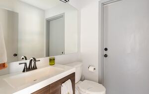 Sunlit Retreat Near South Mountain Trails - Phoenix, Arizona