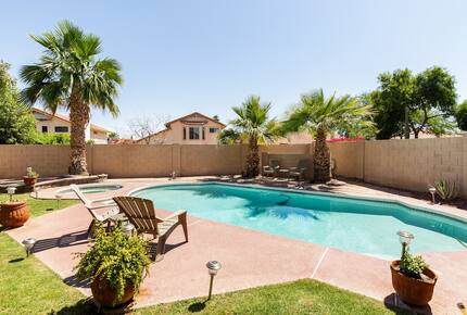 Sunlit Retreat Near South Mountain Trails - Phoenix, Arizona