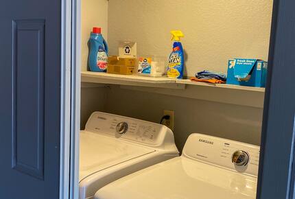 Sunlit Retreat Near South Mountain Trails - Phoenix, Arizona