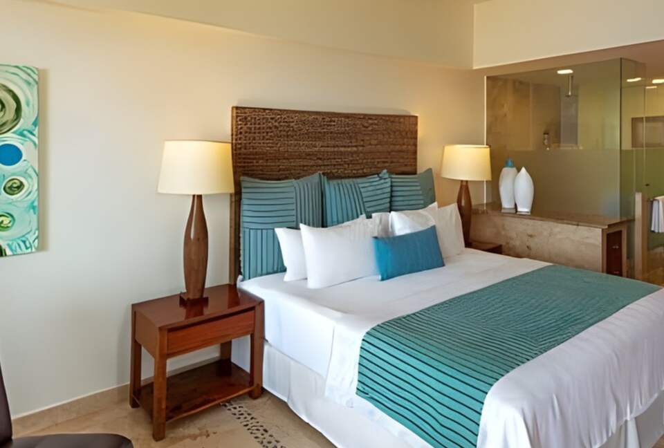 Bay View Executive Suite with Terrace Hot Tub at Corazón Cabo - Cabo San Lucas, Mexico