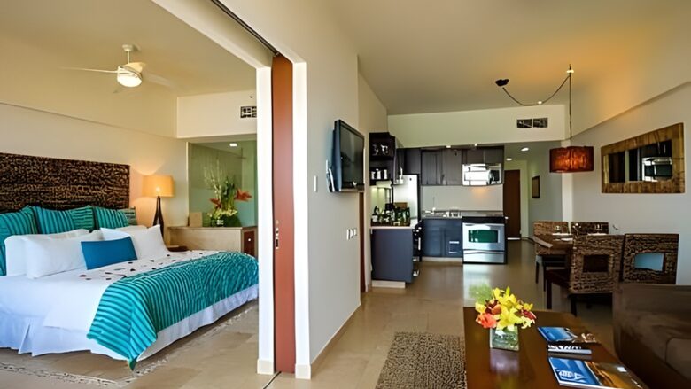 Bay View Executive Suite with Terrace Hot Tub at Corazón Cabo - Cabo San Lucas, Mexico