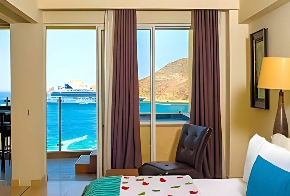 Bay View Executive Suite with Terrace Hot Tub at Corazón Cabo - Cabo San Lucas, Mexico