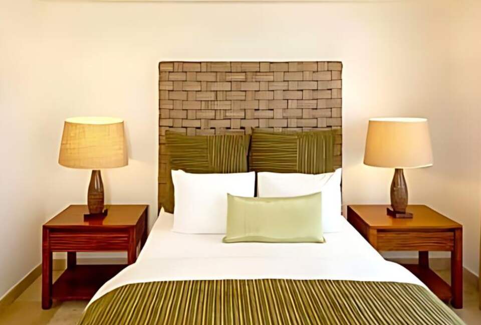 Bay View Executive Suite with Terrace Hot Tub at Corazón Cabo - Cabo San Lucas, Mexico