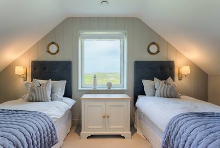 Oceanfront Elegance on the Wild Atlantic Way - Roundstone, Ireland