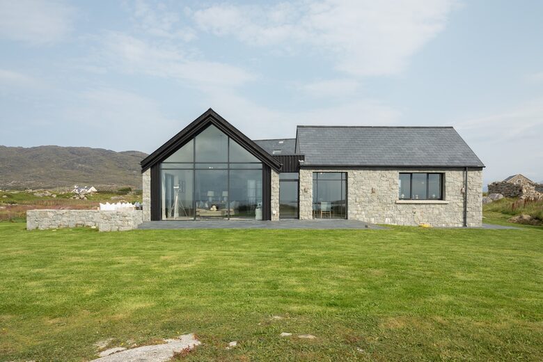 Oceanfront Elegance on the Wild Atlantic Way - Roundstone, Ireland