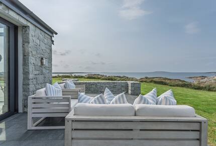 Oceanfront Elegance on the Wild Atlantic Way - Roundstone, Ireland