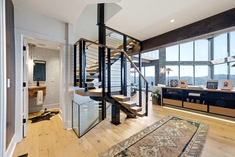 SkyHaüs at Lake Burton - Tiger, Georgia