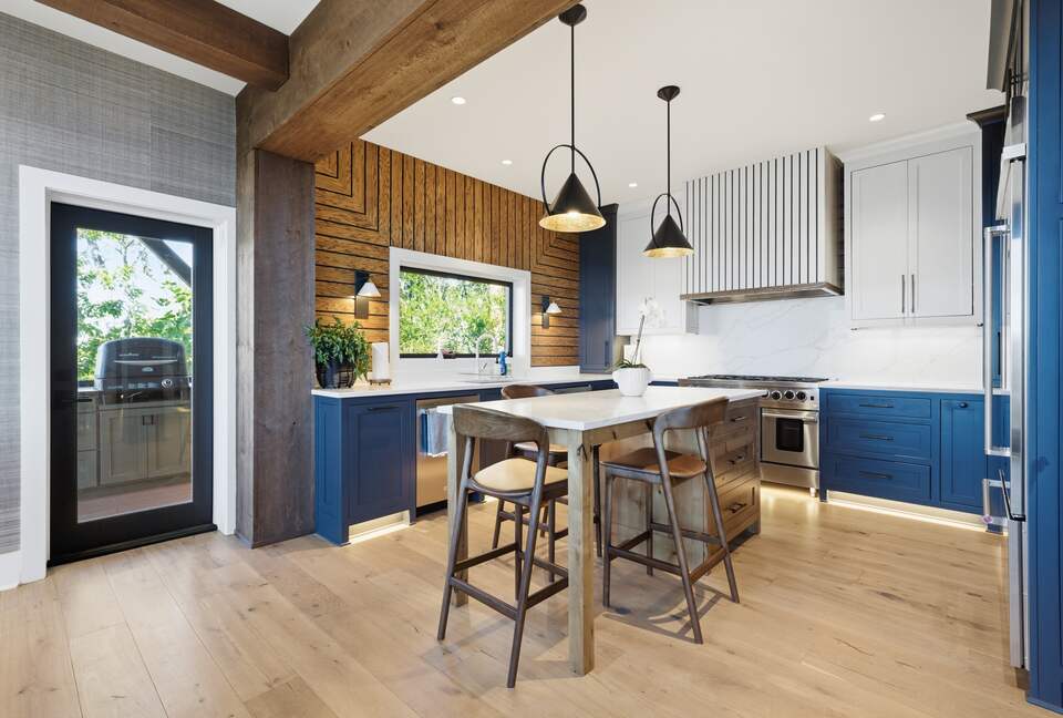 SkyHaüs at Lake Burton - Tiger, Georgia