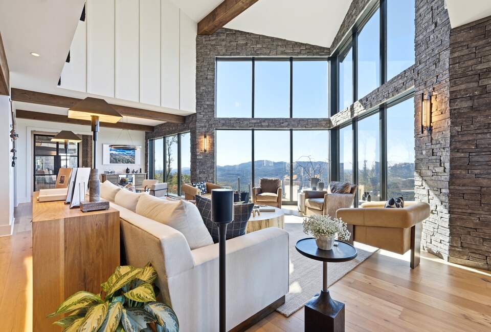 SkyHaüs at Lake Burton - Tiger, Georgia