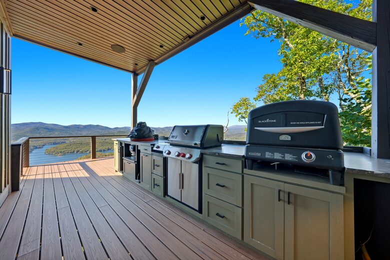 SkyHaüs at Lake Burton - Tiger, Georgia