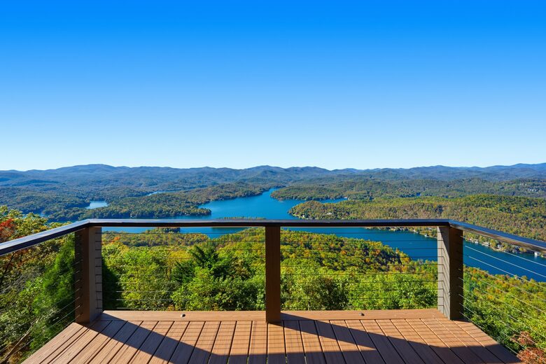SkyHaüs at Lake Burton - Tiger, Georgia