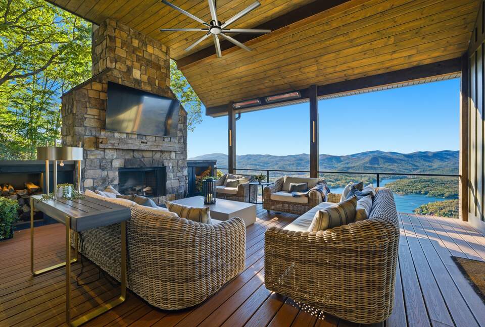 SkyHaüs at Lake Burton - Tiger, Georgia