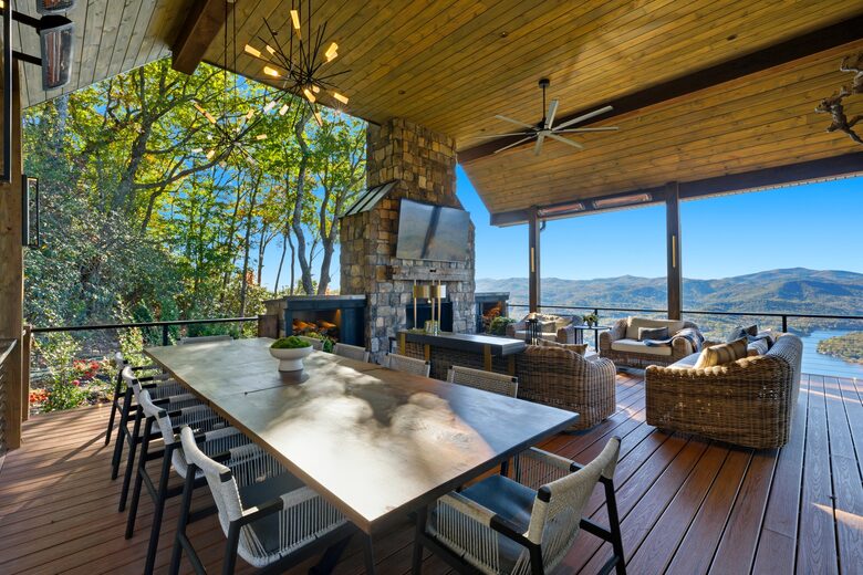 SkyHaüs at Lake Burton - Tiger, Georgia