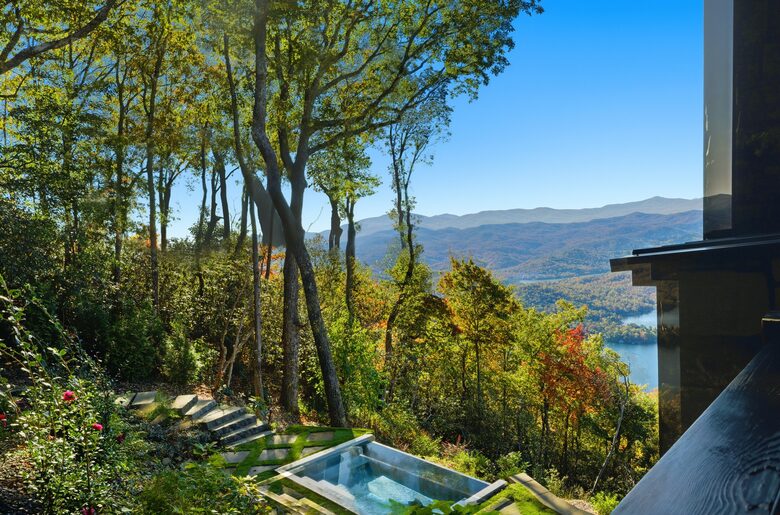 SkyHaüs at Lake Burton - Tiger, Georgia