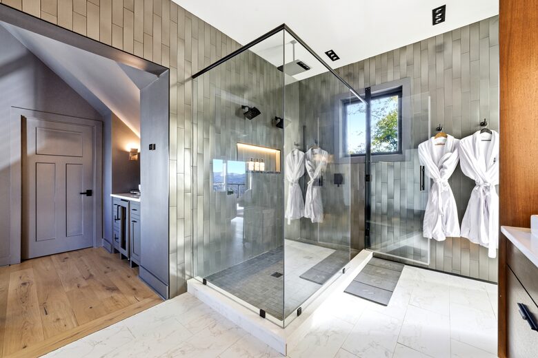 SkyHaüs at Lake Burton - Tiger, Georgia