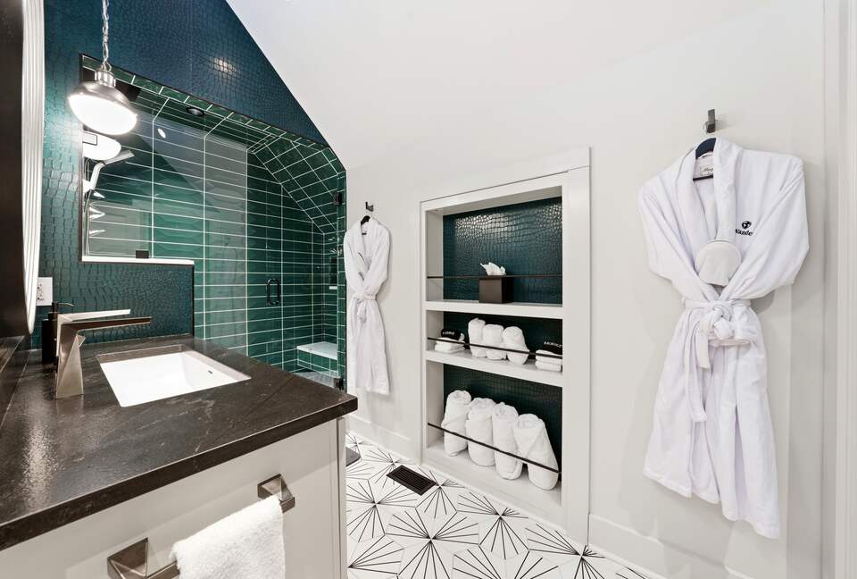 SkyHaüs at Lake Burton - Tiger, Georgia