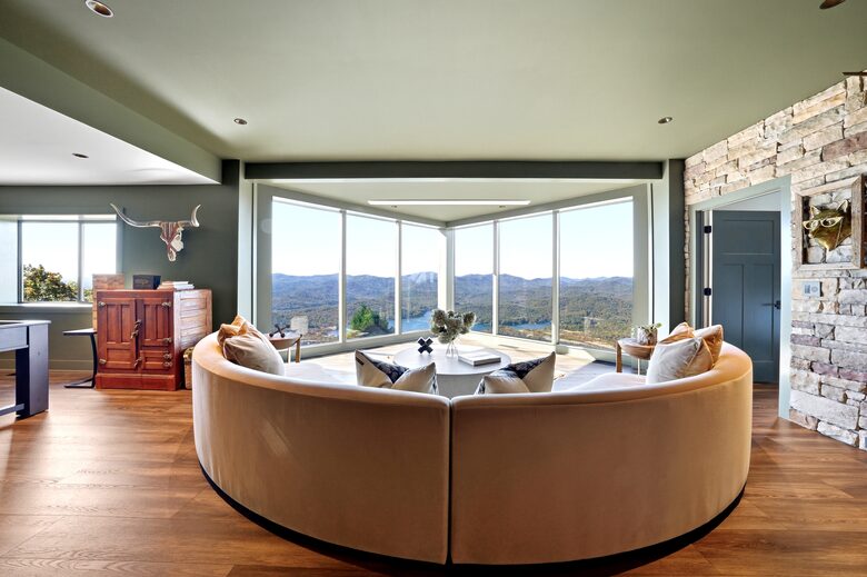 SkyHaüs at Lake Burton - Tiger, Georgia