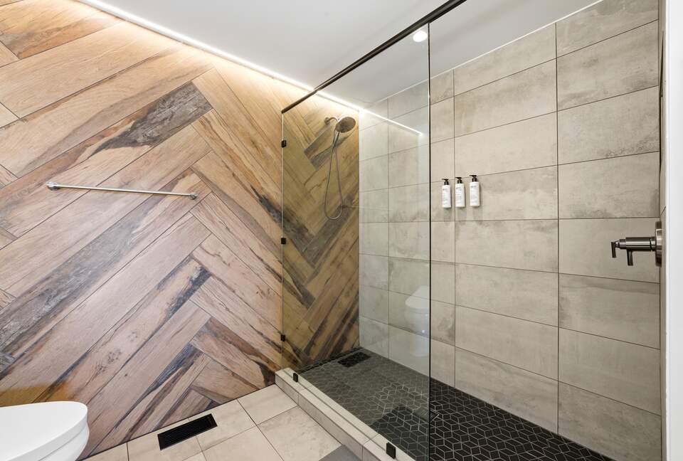 SkyHaüs at Lake Burton - Tiger, Georgia