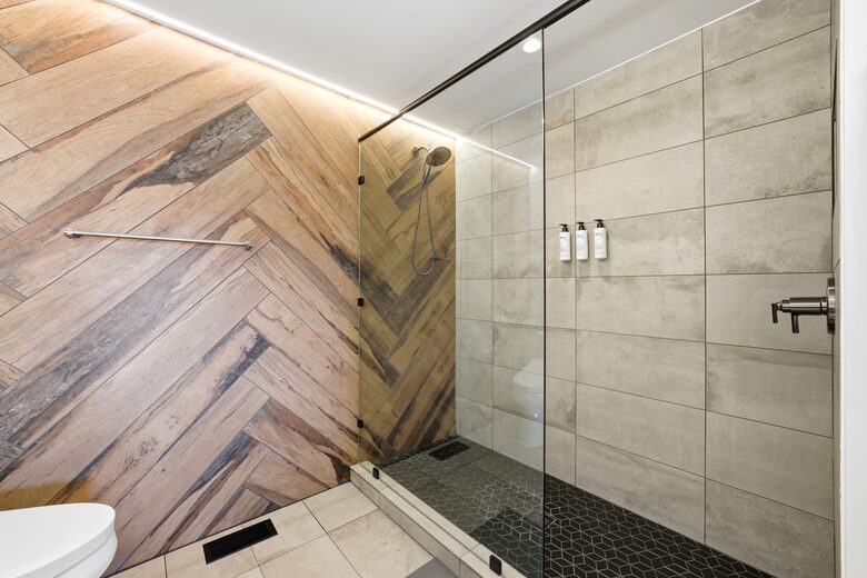 SkyHaüs at Lake Burton - Tiger, Georgia