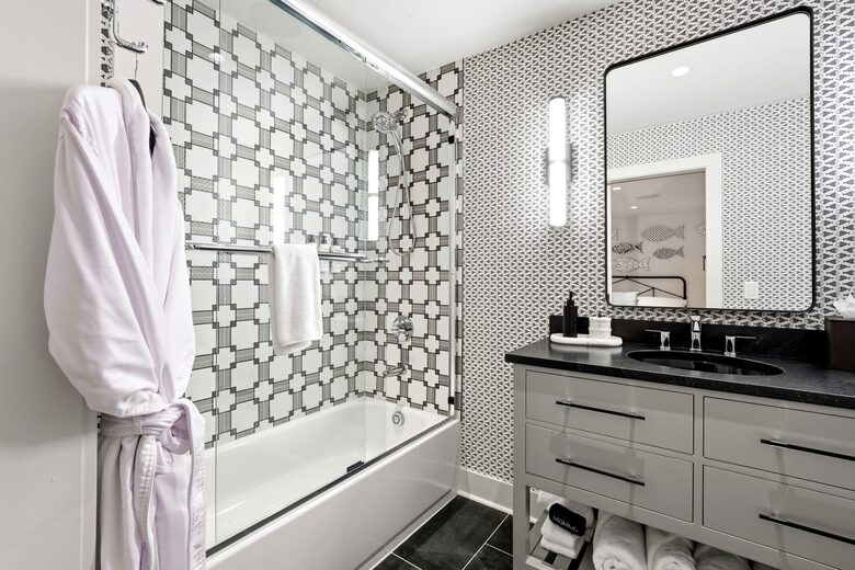 SkyHaüs at Lake Burton - Tiger, Georgia