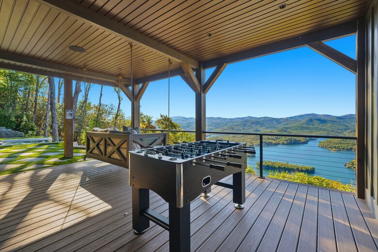 SkyHaüs at Lake Burton - Tiger, Georgia